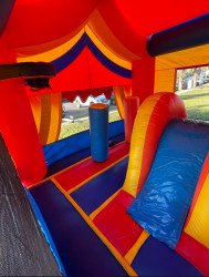 Screenshot 20230309 095041 OfferUp 1679782321 5 in 1 Red/Blue modular bounce house