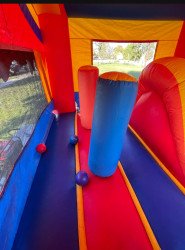 Screenshot 20230309 095044 OfferUp 1679782321 5 in 1 Red/Blue modular bounce house